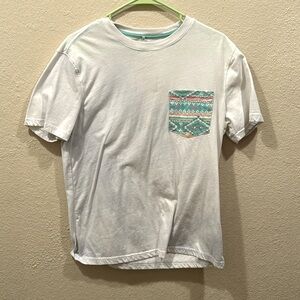 White chubbies shirt. Size small men’s. Plain besides the pocket design.